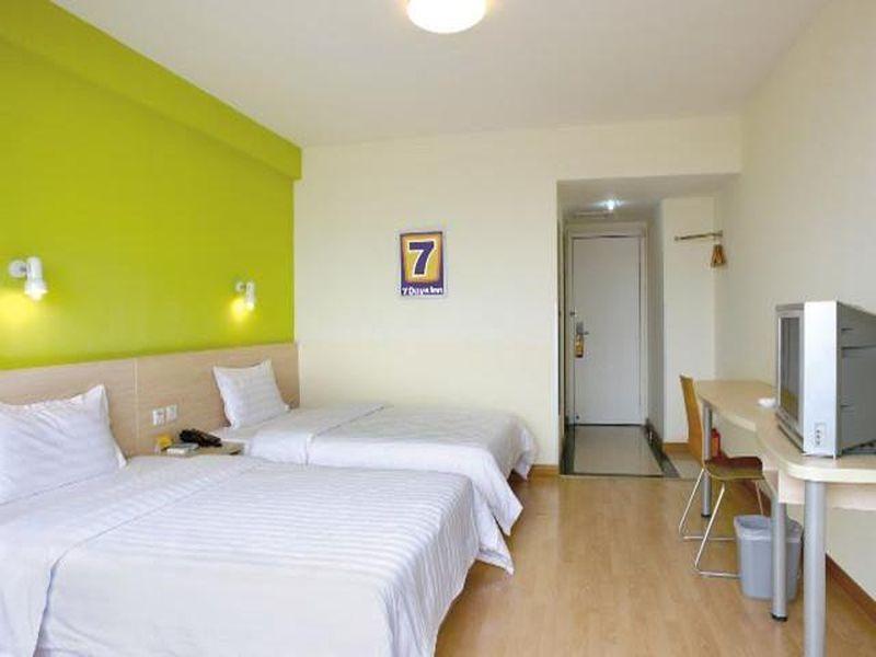 7Days Inn Shanghai Hong Mei South Road Branch Экстерьер фото